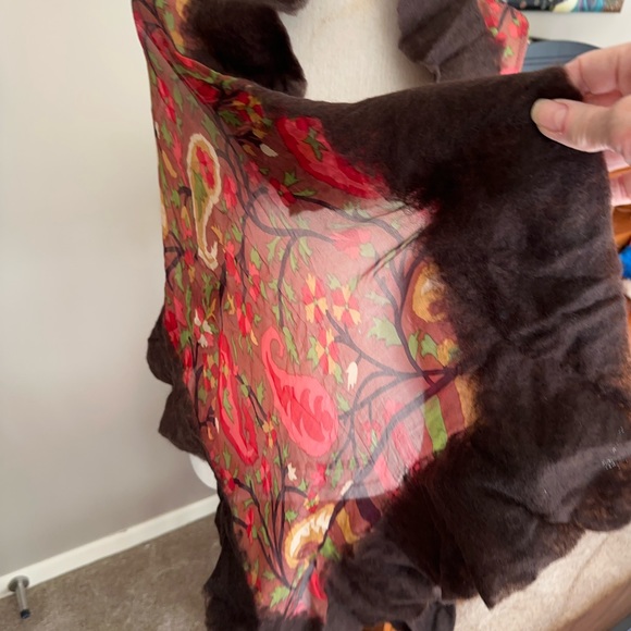 Beautiful Silk and Felt wrap, scarf, brown and red, like new - Picture 8 of 10